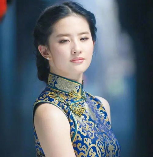 刘亦菲与李沁，两位中间的女星风采